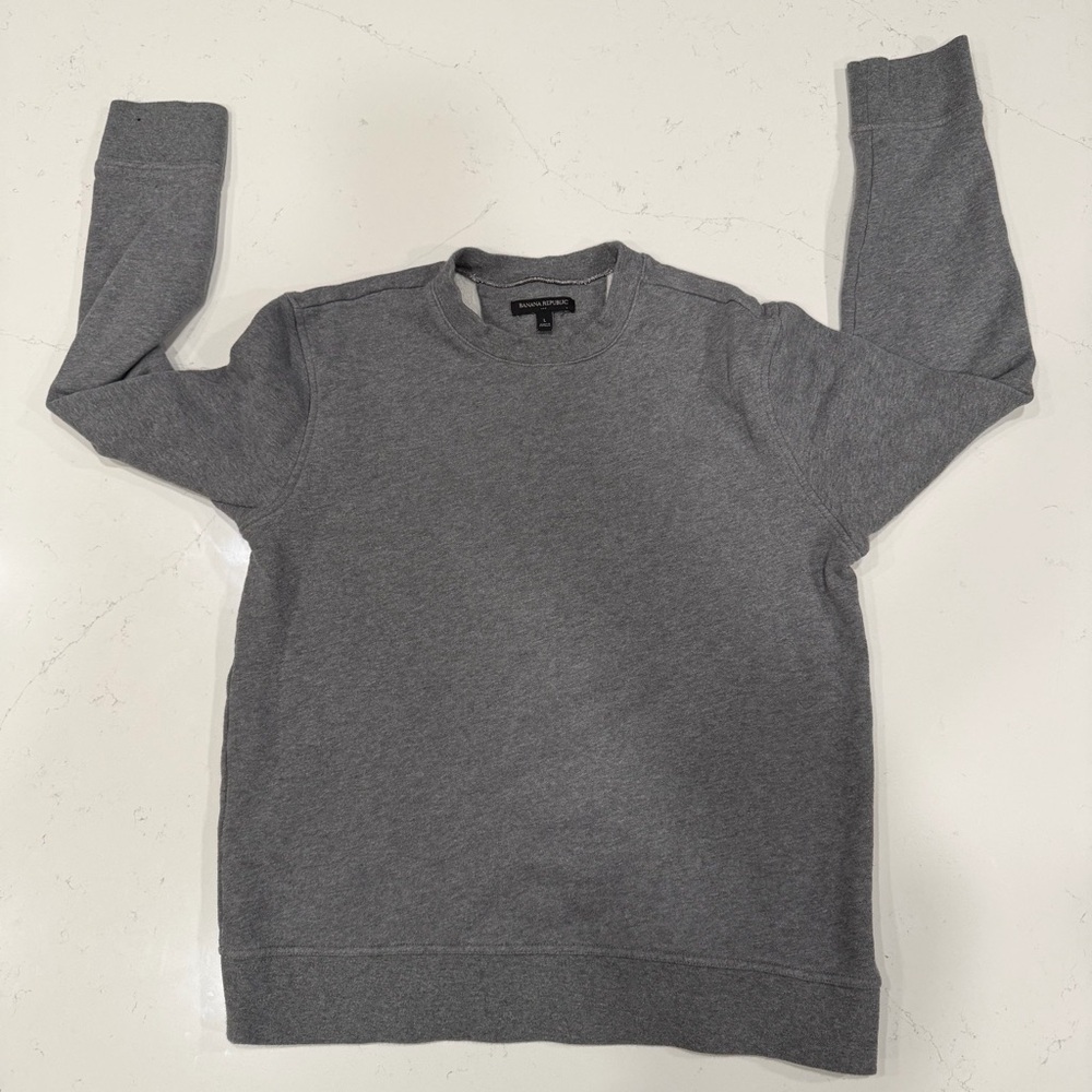 Banana Republic Womenโs Clean Fleece Crew Heather Grey Sweatshirt - Large